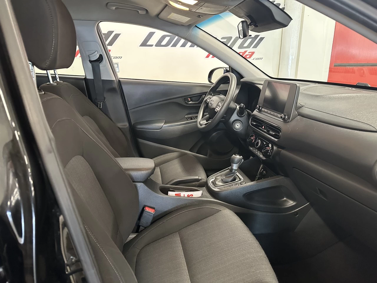 2022 Hyundai Kona Essential Main Image