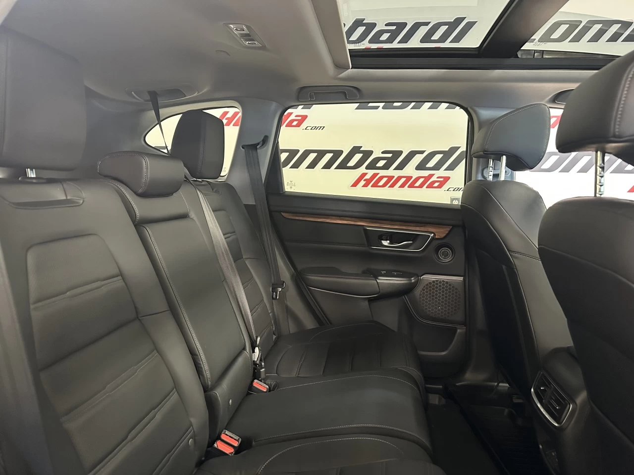 2021 Honda CR-V Touring/Black Edition Image principale