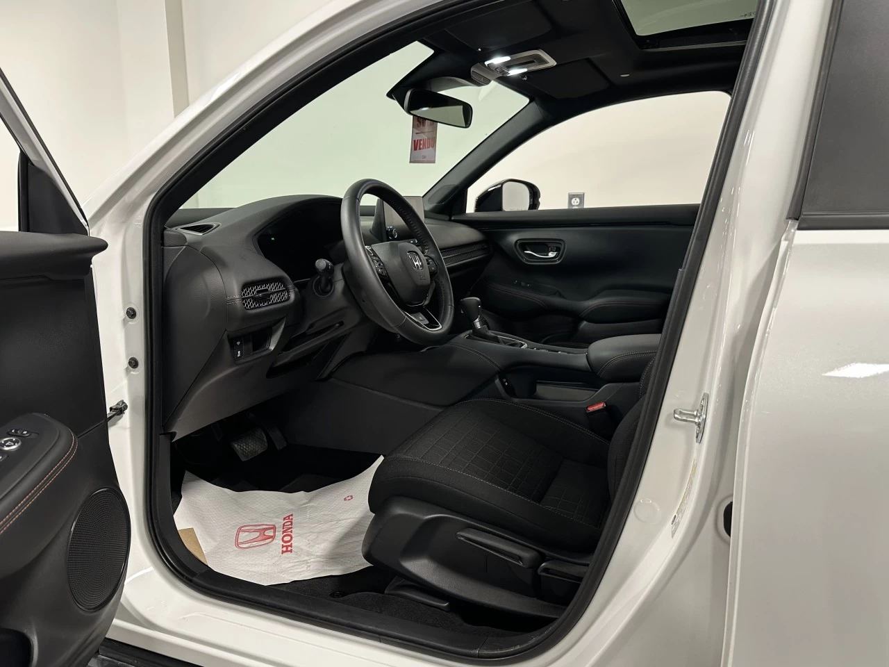 2025 Honda HR-V Sport https://www.lombardihonda.com/resize/b990ff35b810a3abc0cc817b2ca24889-1