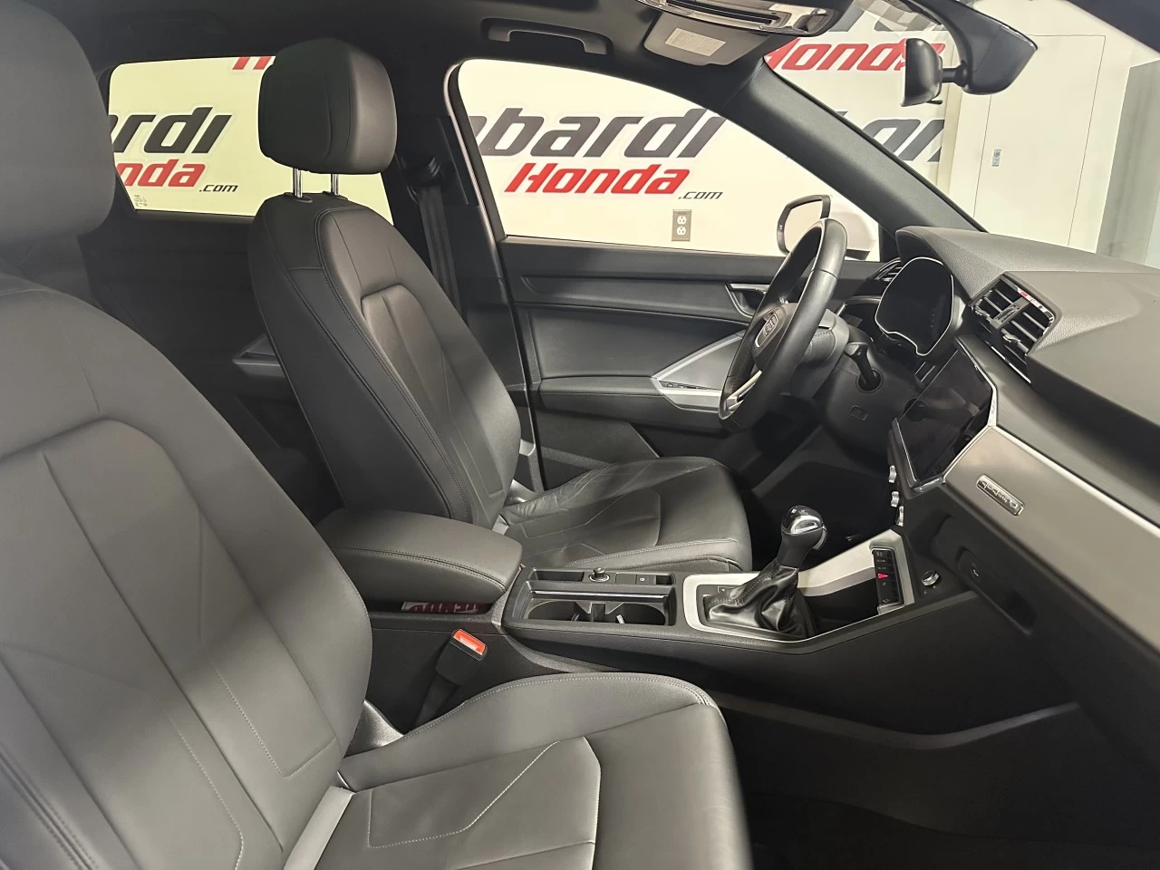 2022 Audi Q3 Komfort Main Image