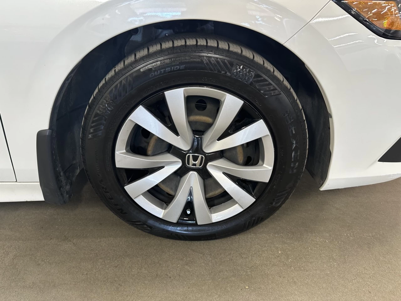 2022 Honda Civic
                                                    LX Image principale