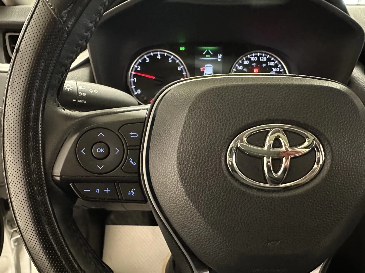 2022 Toyota RAV4
                                                    XLE Image principale