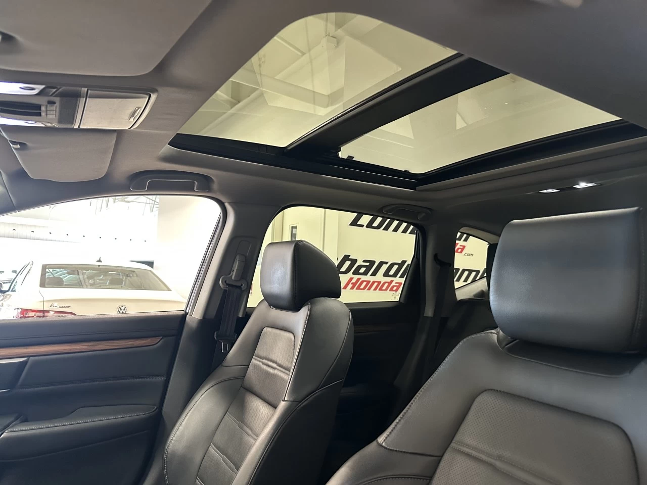 2022 Honda CR-V Touring/Black Edition Main Image