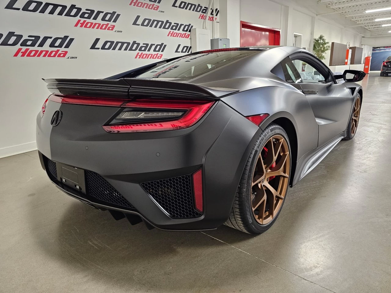 2017 Acura NSX FULL MAT PPF - FULL CARBONE - ORIGINAL - https://www.lombardihonda.com/resize/b990ff35b810a3abc0cc817b2ca24889-1