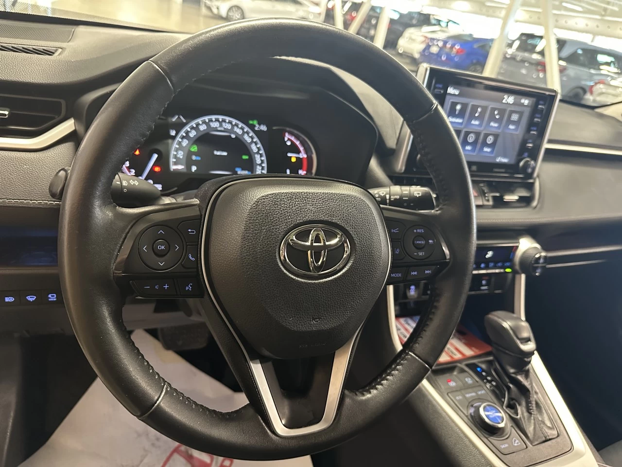 2021 Toyota RAV4
                                                    Limited Image principale