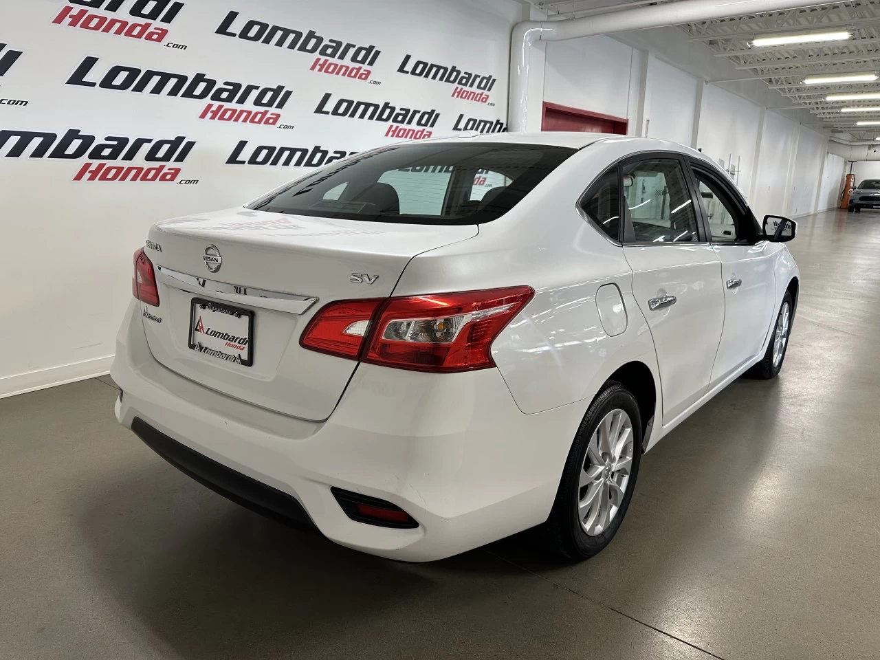 2018 Nissan Sentra
                                                    SV Image principale