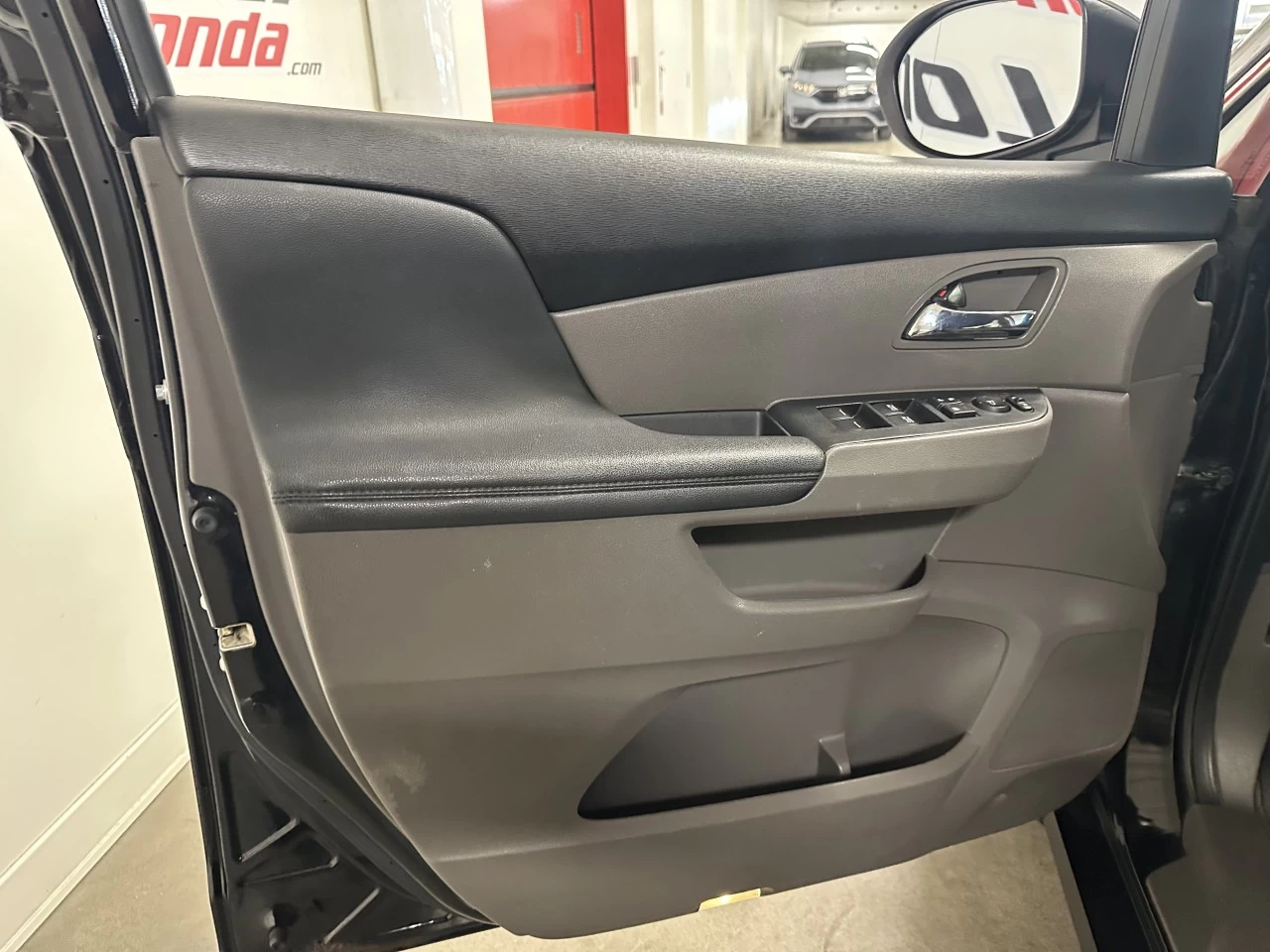 2016 Honda Odyssey EX Image principale