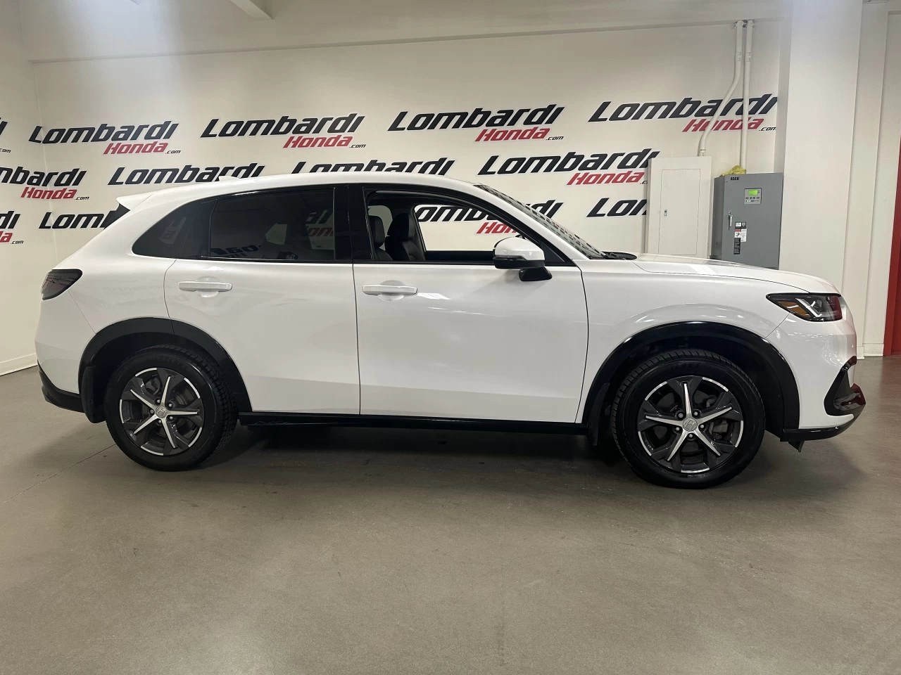 2025 Honda HR-V EX-L Navi Main Image
