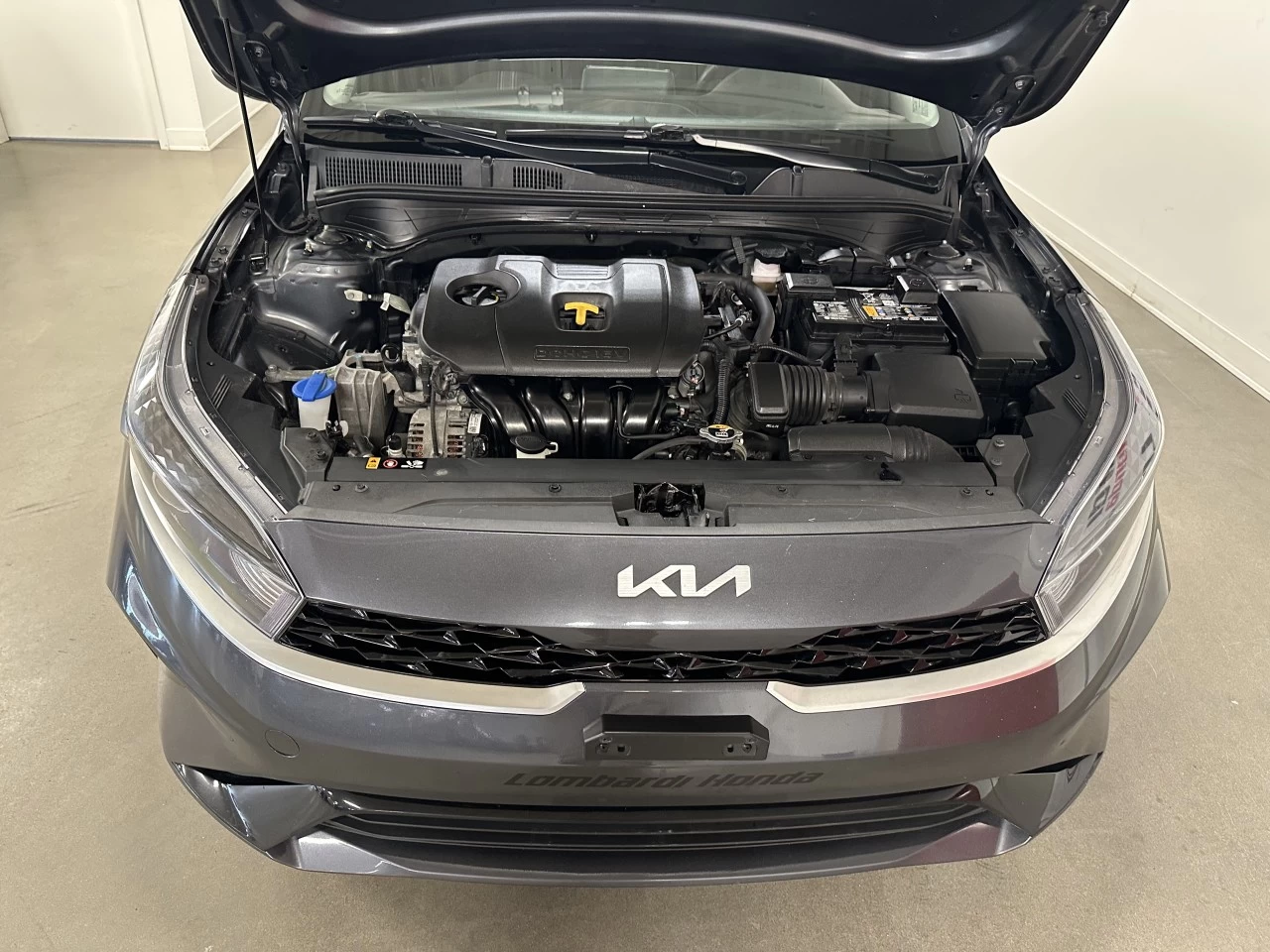 2023 Kia Forte EX Image principale