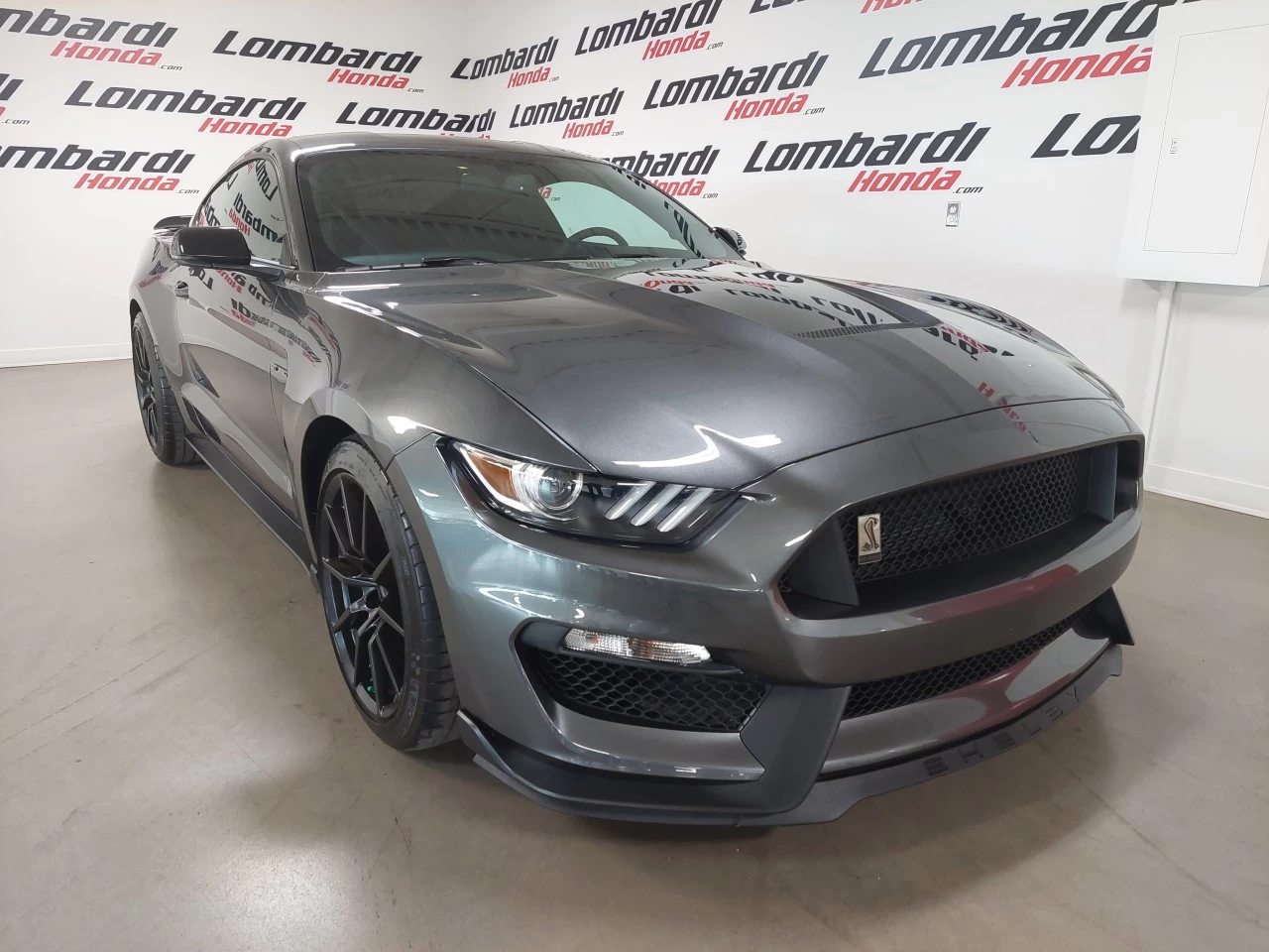 2017 Ford Mustang Shelby GT350 https://www.lombardihonda.com/resize/b990ff35b810a3abc0cc817b2ca24889-1