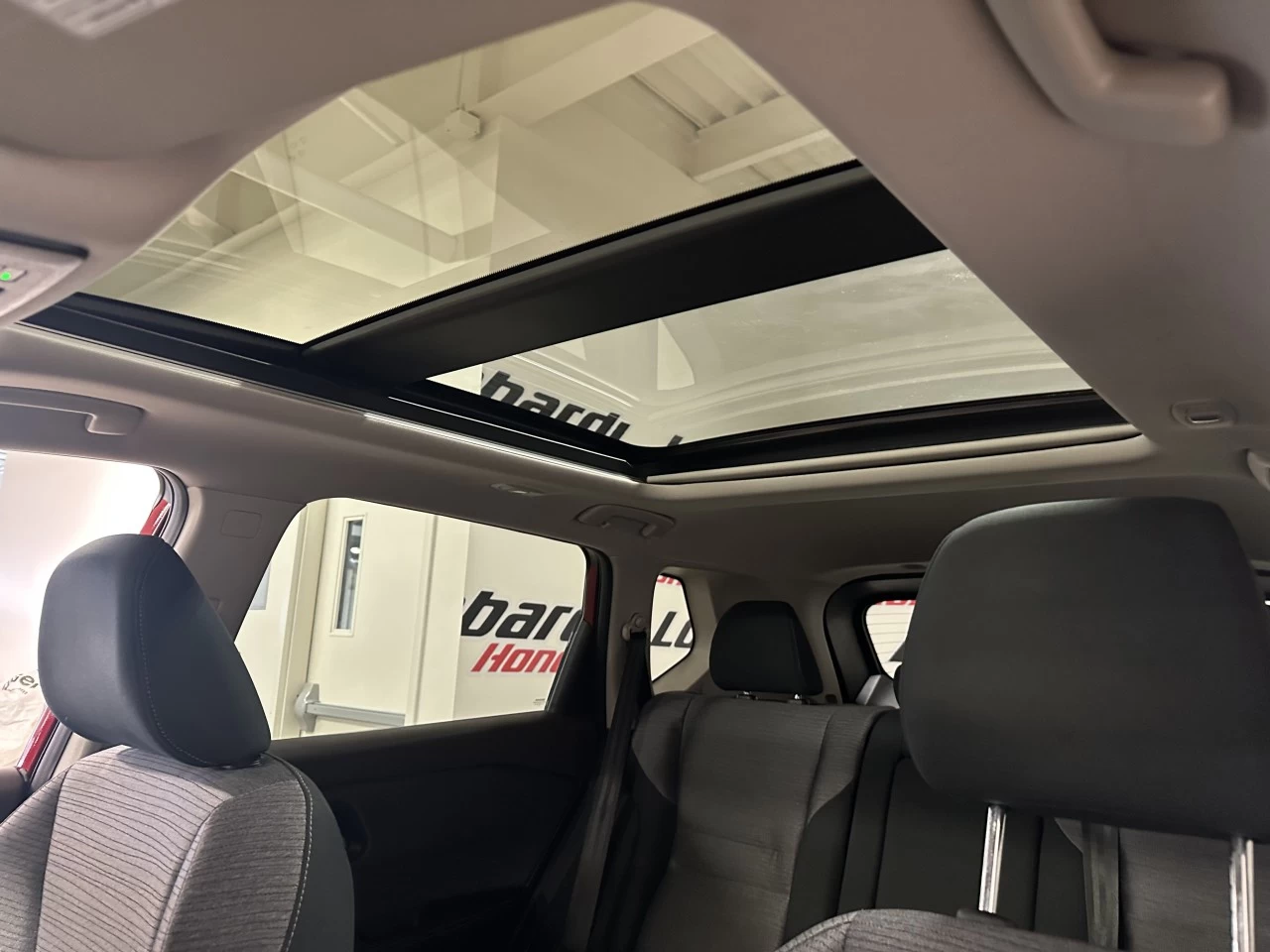 2021 Nissan Rogue
                                                    SV Image principale