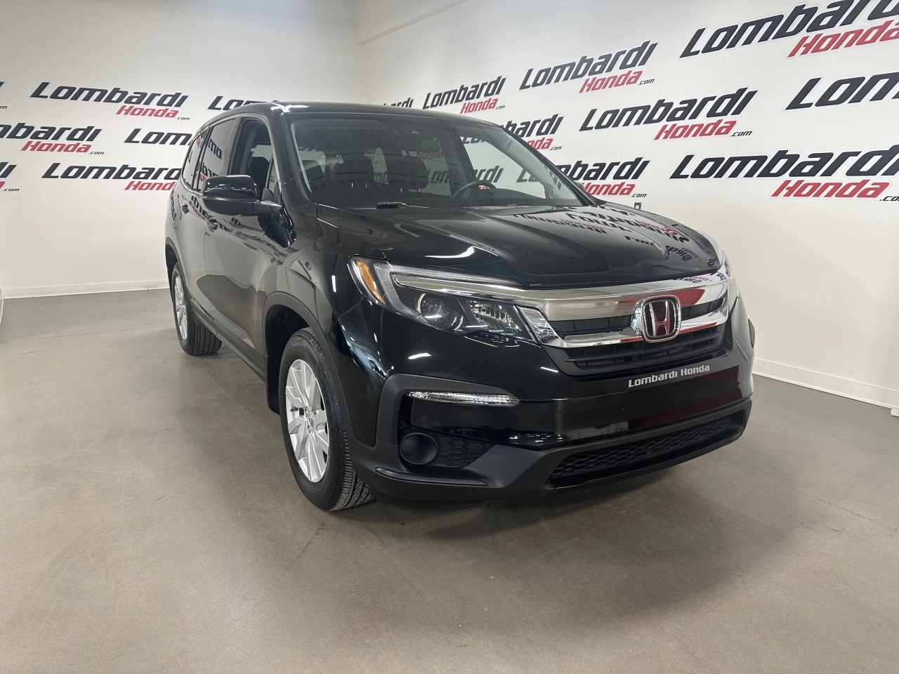 2021 Honda Pilot LX Main Image