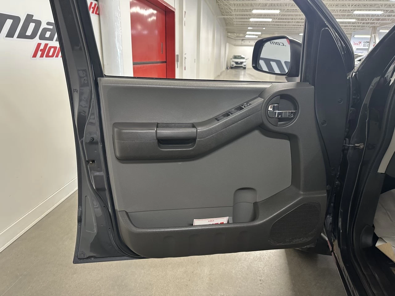 2014 Nissan Xterra PRO-4X/S Main Image