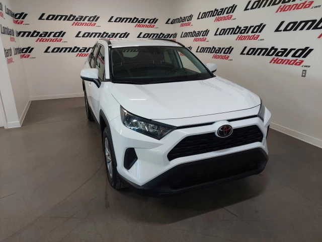 Toyota RAV4 LE 2021