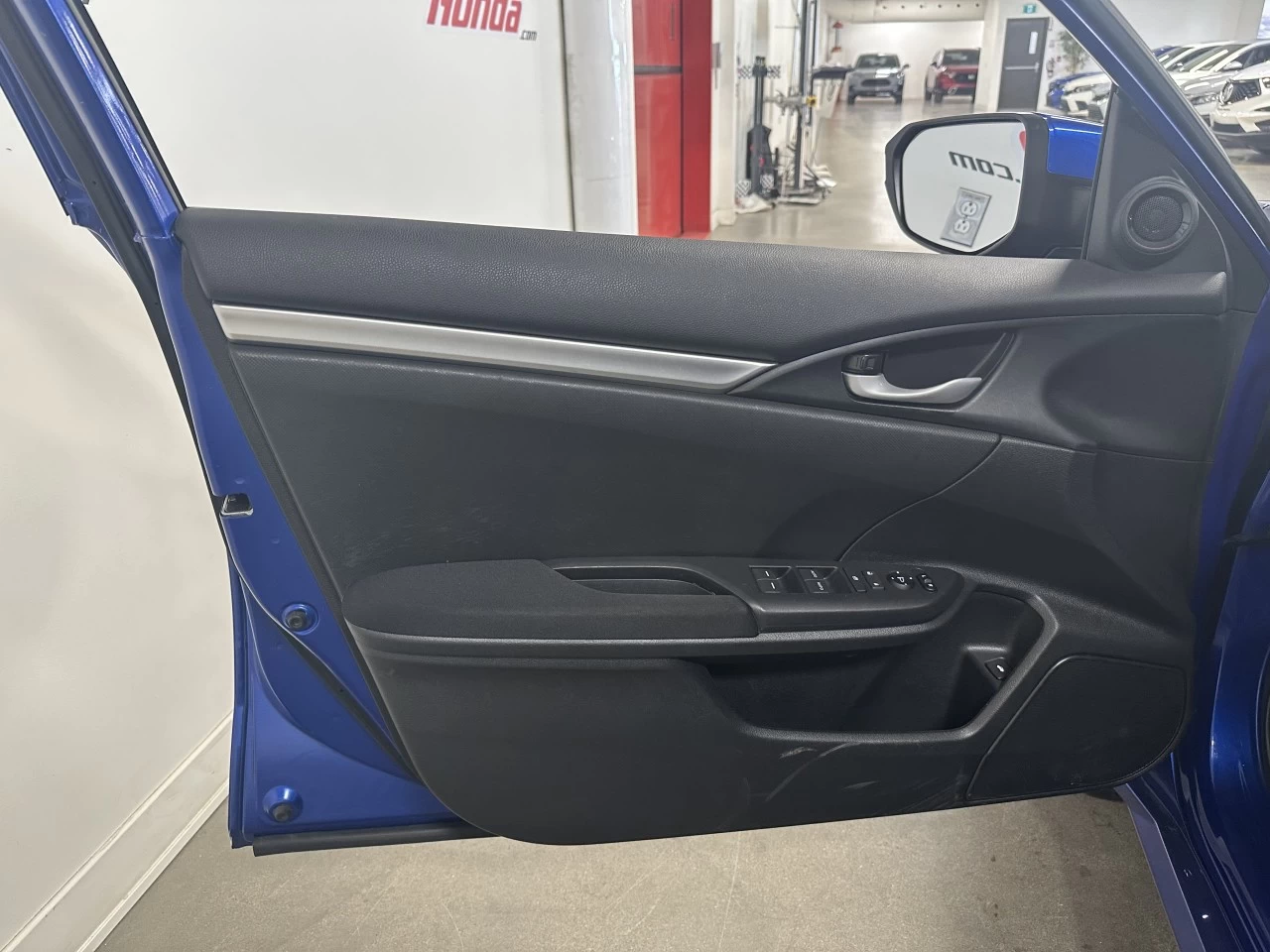 2020 Honda Civic
                                                    LX Main Image