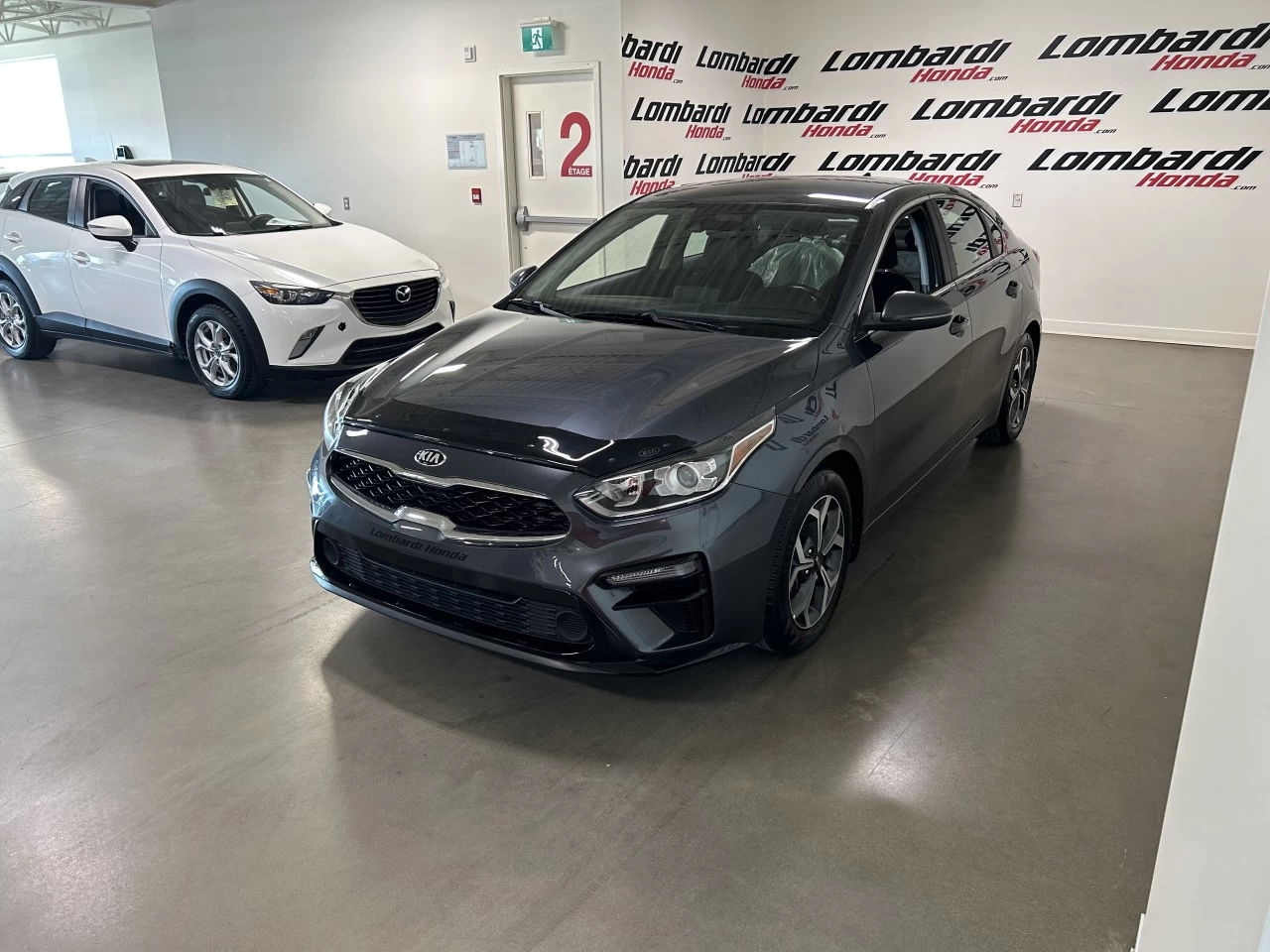 2021 Kia Forte
                                                    EX Image principale