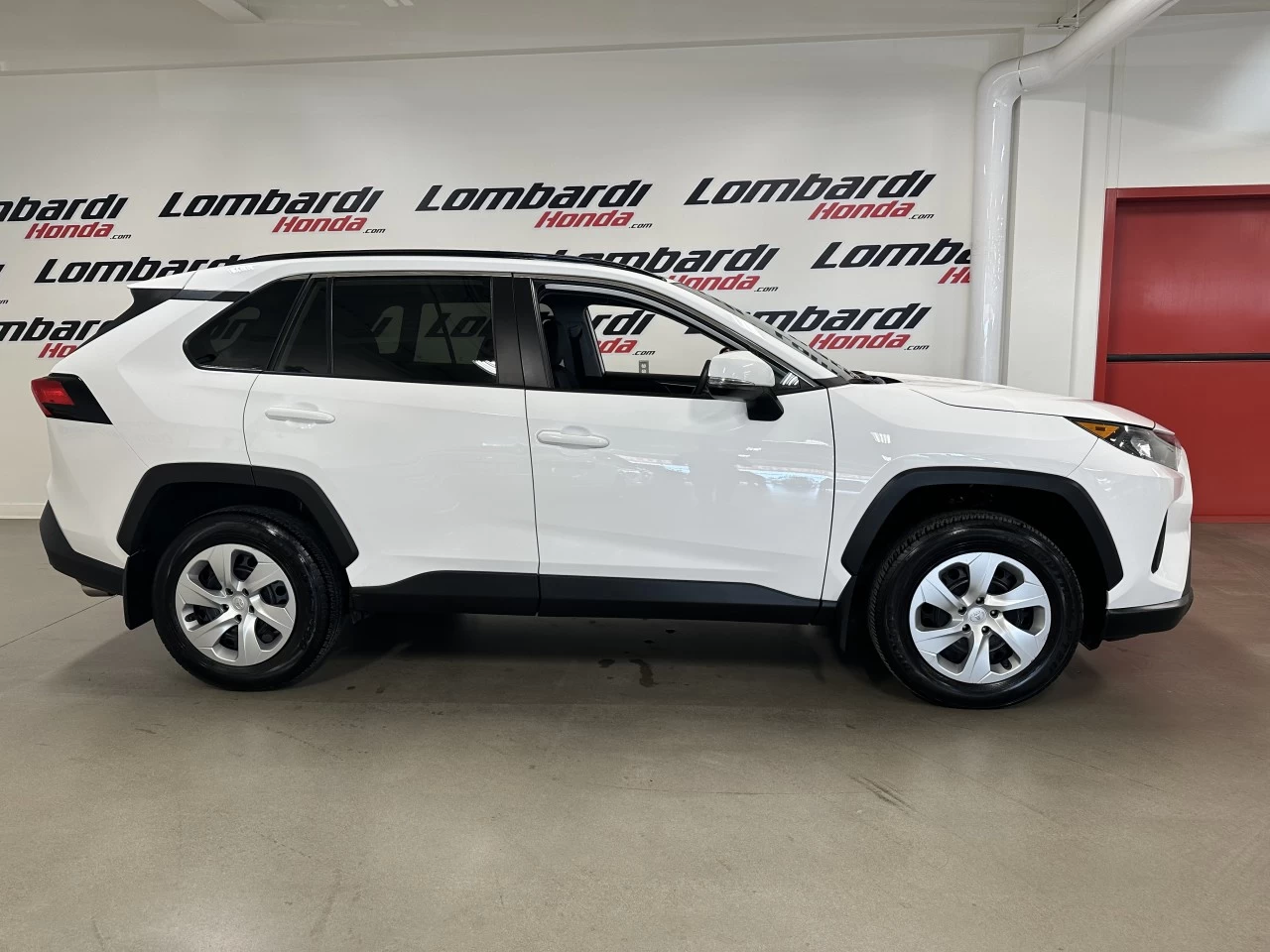 2020 Toyota RAV4 LE Main Image