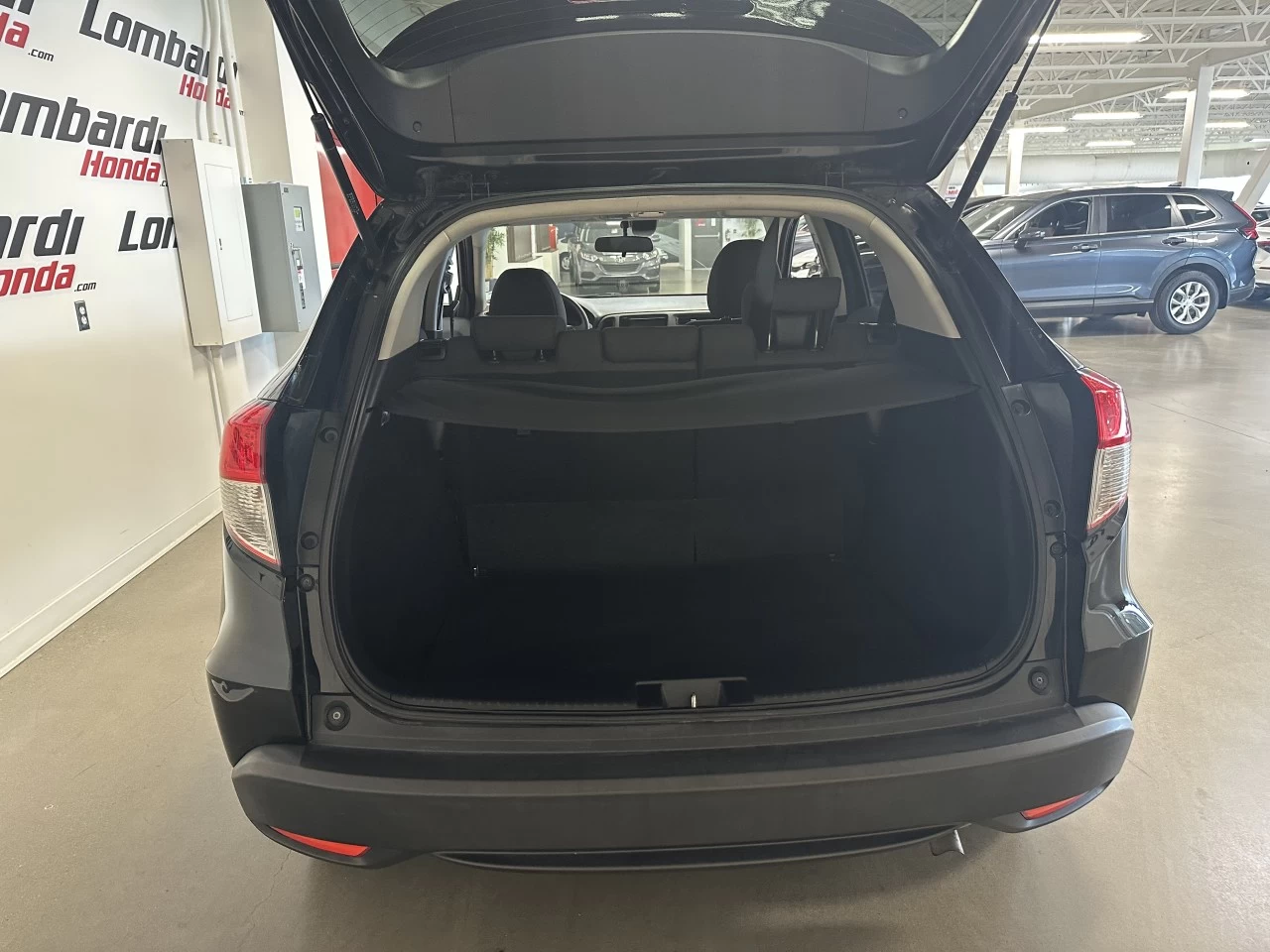 2019 Honda HR-V
                                                    LX Image principale