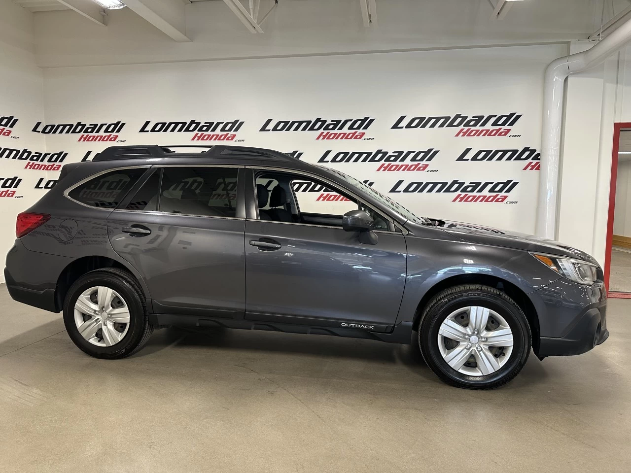 2018 Subaru Outback
                                                    2.5i Image principale