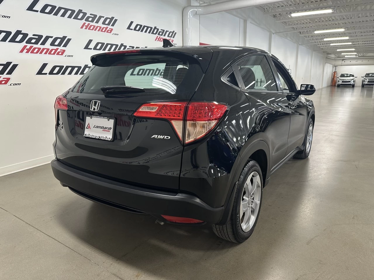 2016 Honda HR-V
                                                    LX Main Image