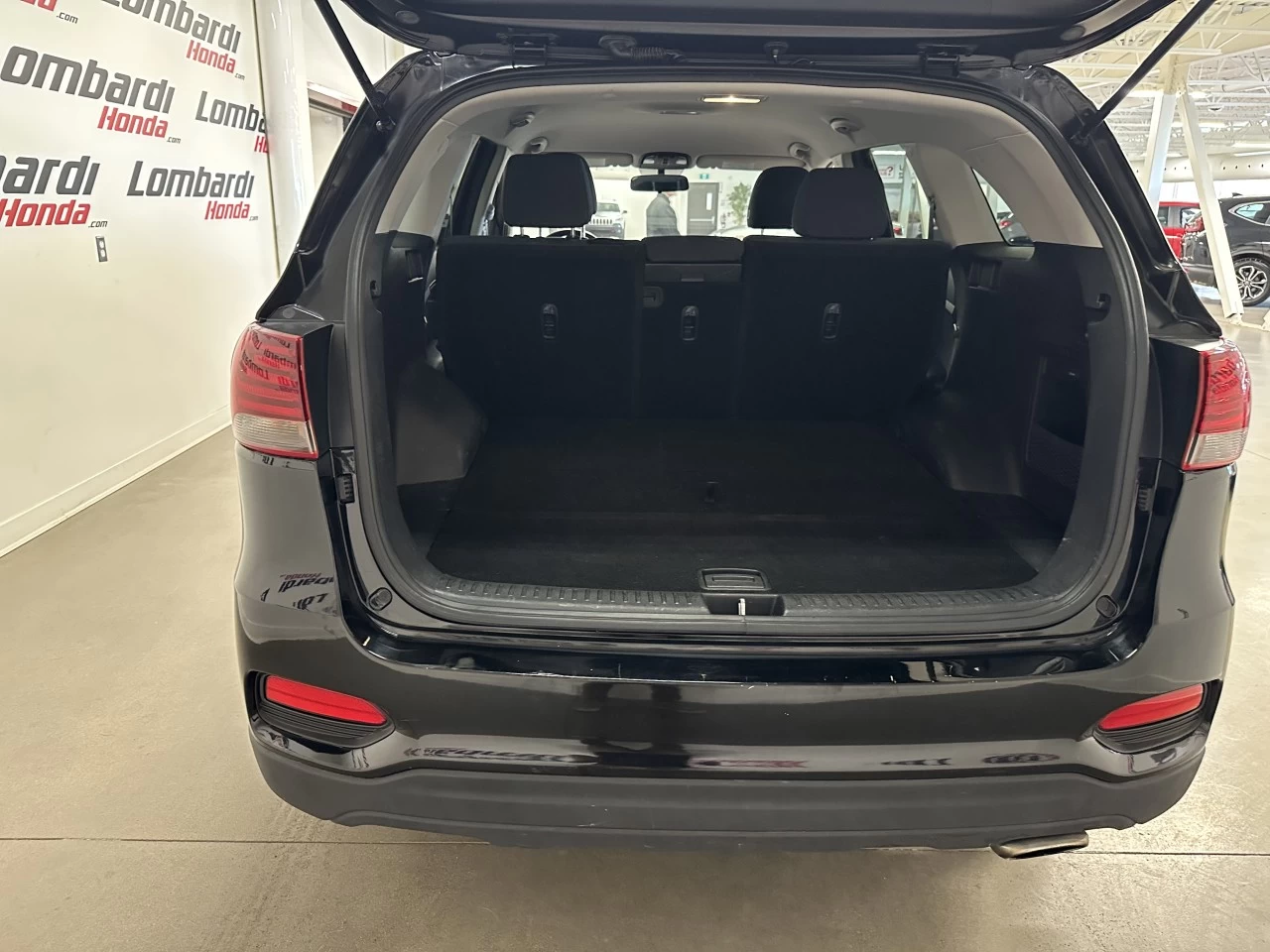 2019 Kia Sorento
                                                    LX Image principale
