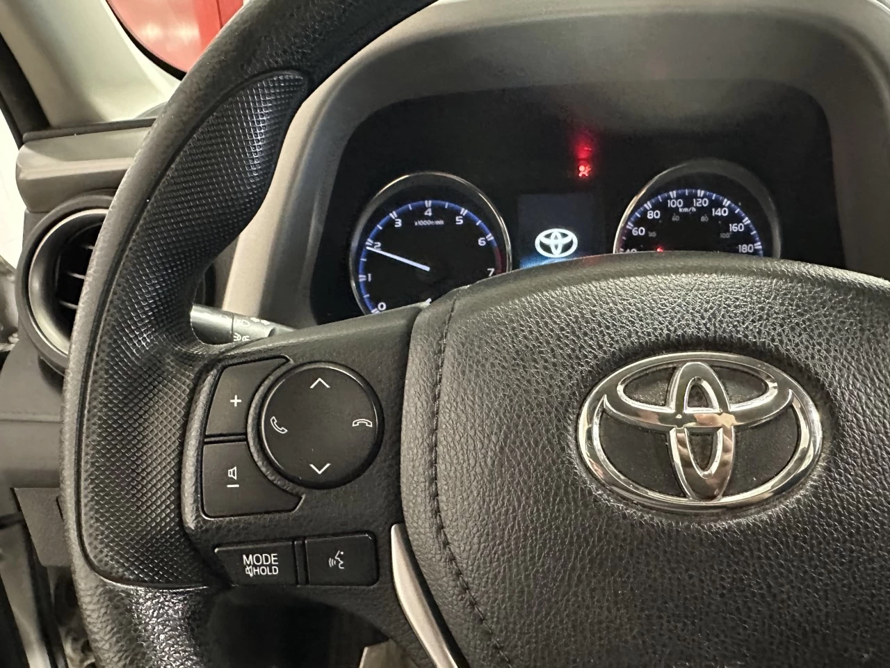 2018 Toyota RAV4 LE Main Image
