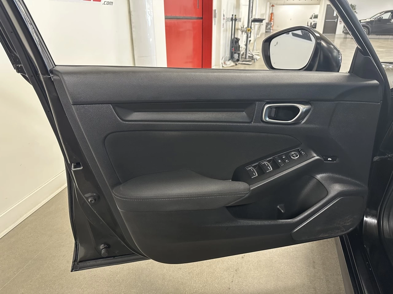 2022 Honda Civic
                                                    LX Main Image