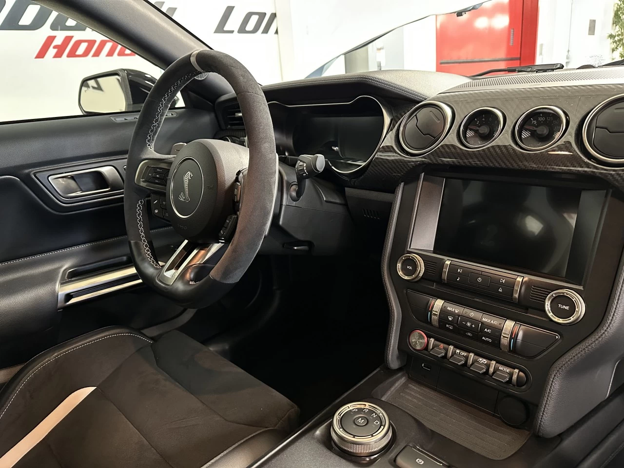 2022 Ford Mustang Shelby GT500 https://www.lombardihonda.com/resize/b990ff35b810a3abc0cc817b2ca24889-1