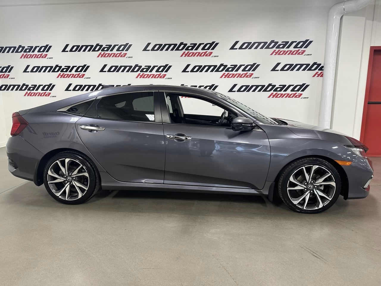 2020 Honda Civic Touring Main Image