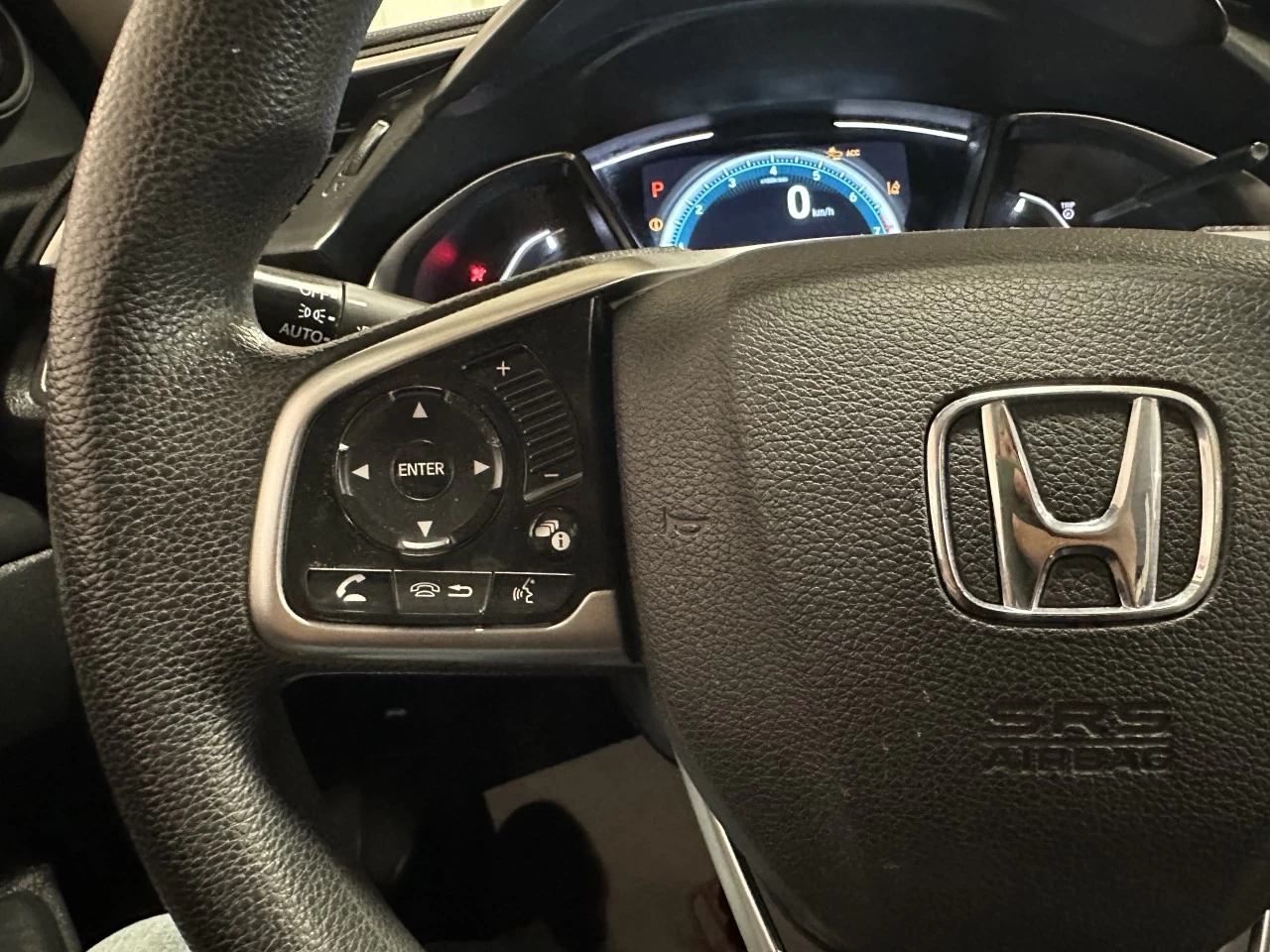 2017 Honda Civic
                                                    EX Main Image