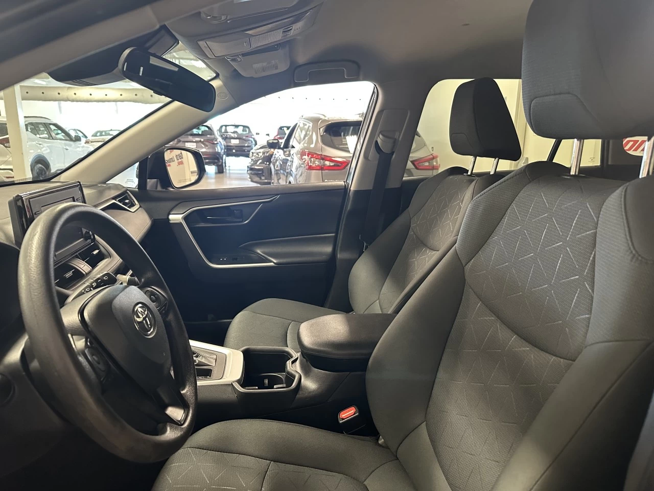 2022 Toyota RAV4 LE Main Image