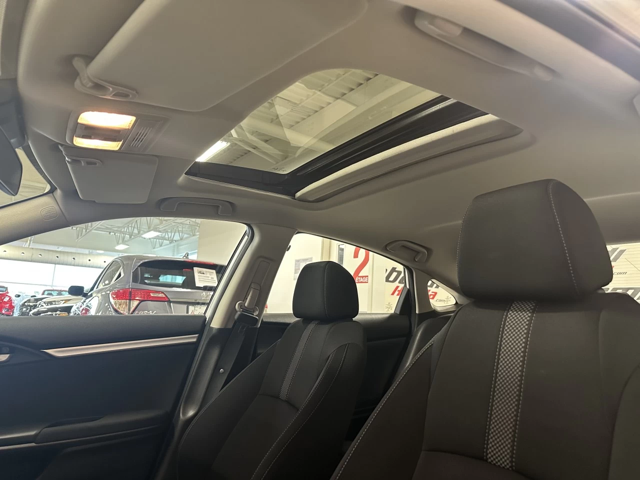 2020 Honda Civic EX Main Image