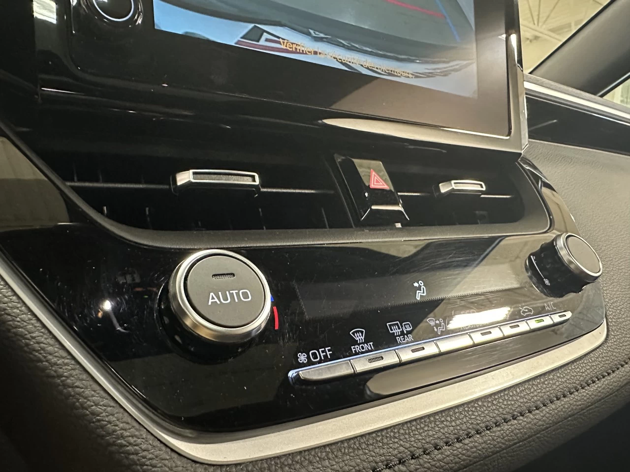 2024 Toyota Corolla
                                                    Hybrid Image principale