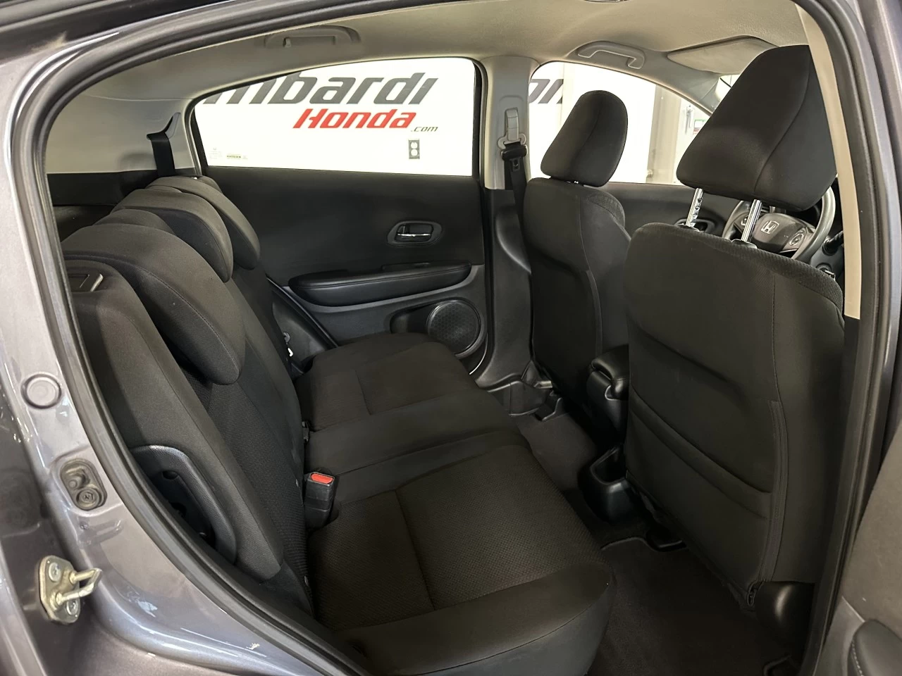 2017 Honda HR-V
                                                    LX Image principale