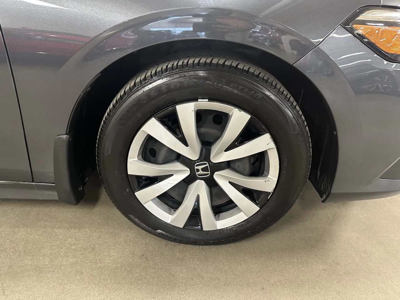 2022 Honda Civic
                                                    LX Main Image