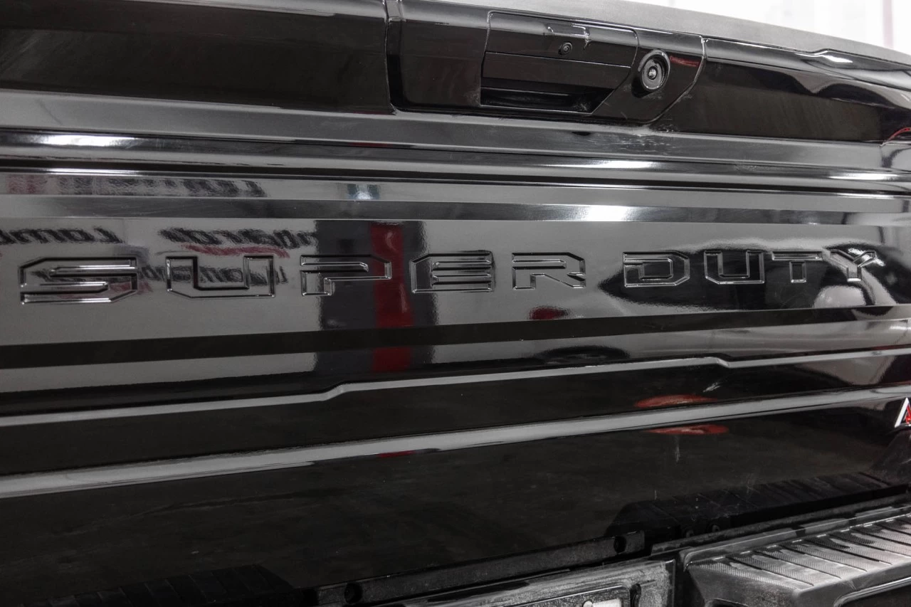 2025 Ford F-250 Platinum Main Image