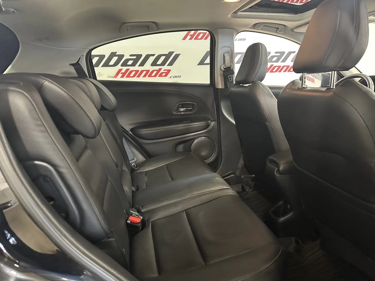 2019 Honda HR-V Touring Main Image