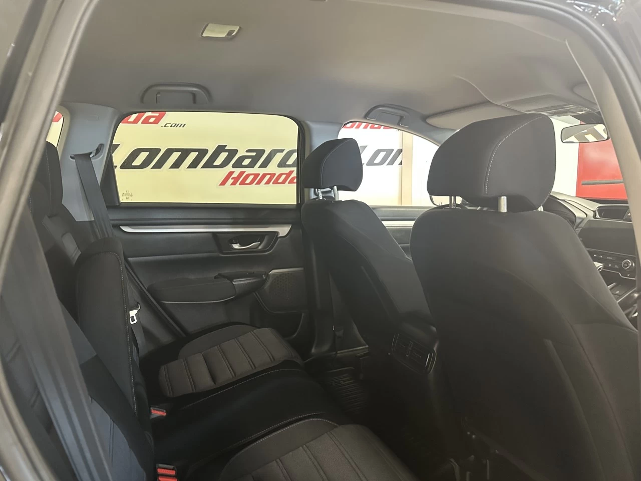 2021 Honda CR-V
                                                    LX Image principale