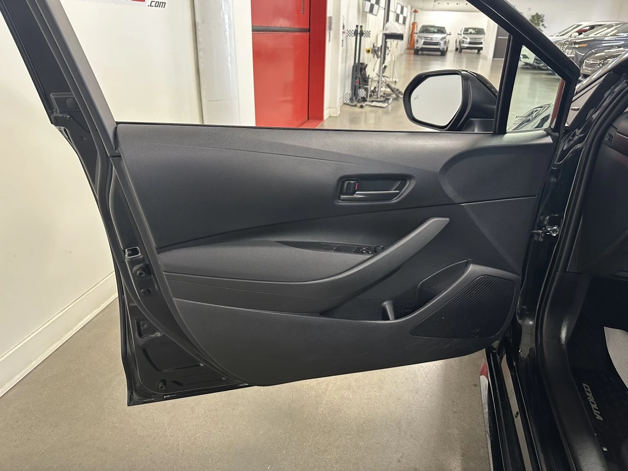 2024 Toyota Corolla
                                                    LE Main Image