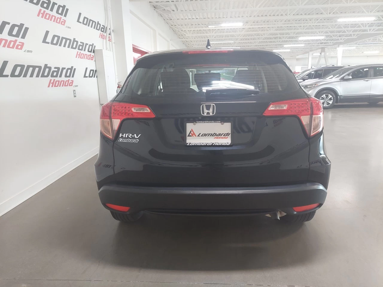 2016 Honda HR-V
                                                    LX Image principale