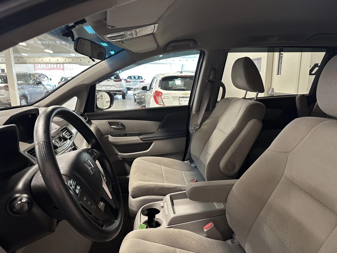 2017 Honda Odyssey SE Image principale