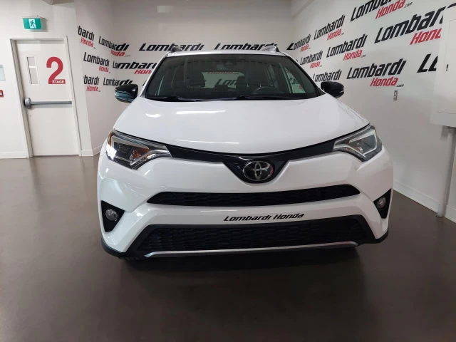 Toyota RAV4 SE AWD 2018
