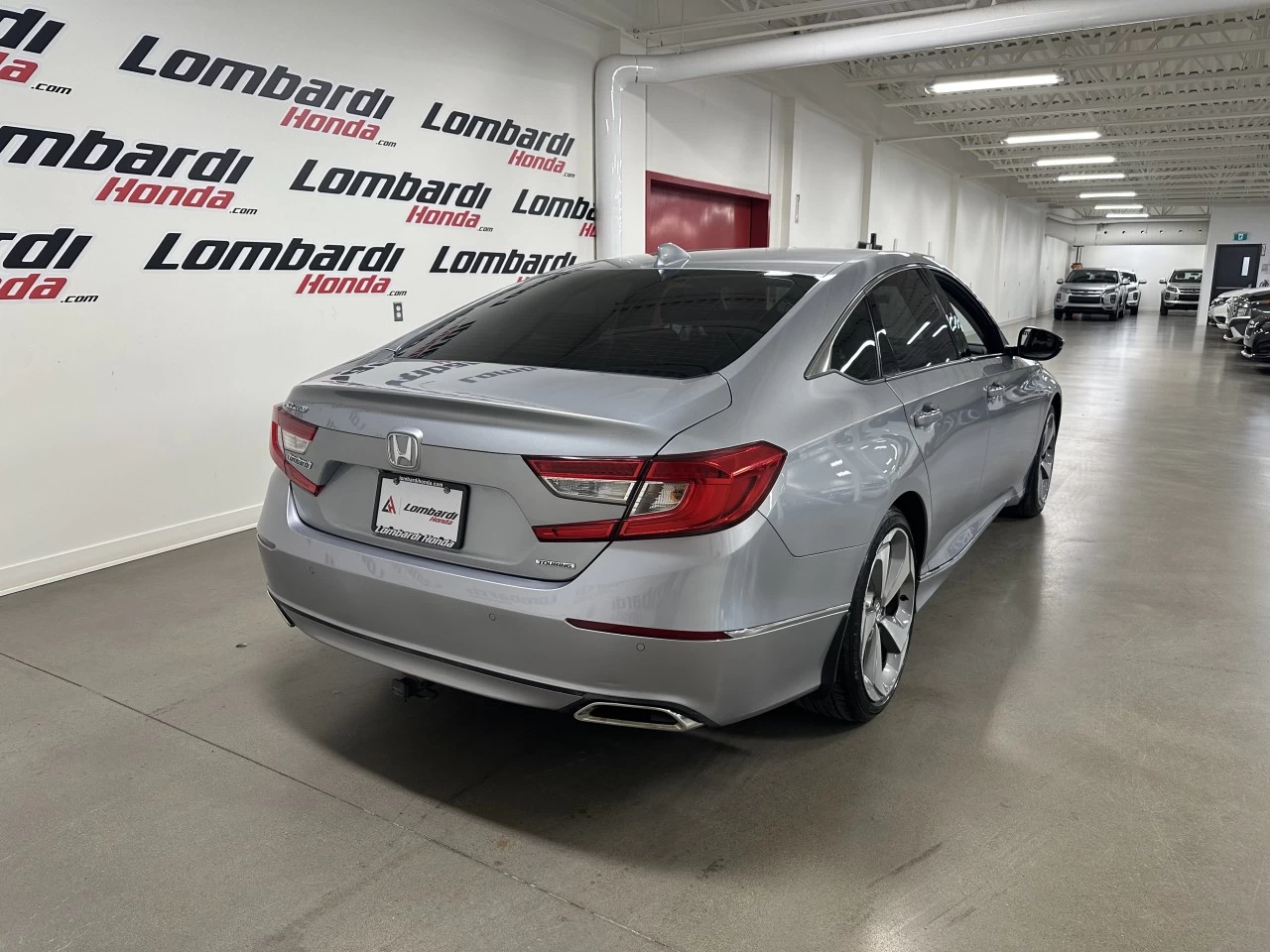 2018 Honda Accord
                                                    Touring Image principale