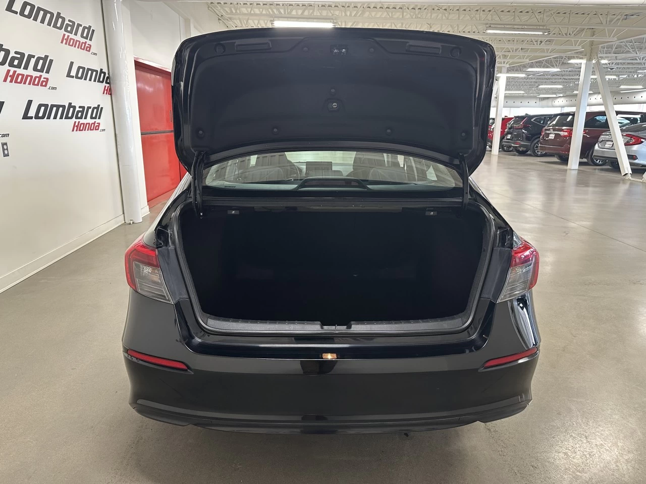 2022 Honda Civic
                                                    LX Main Image