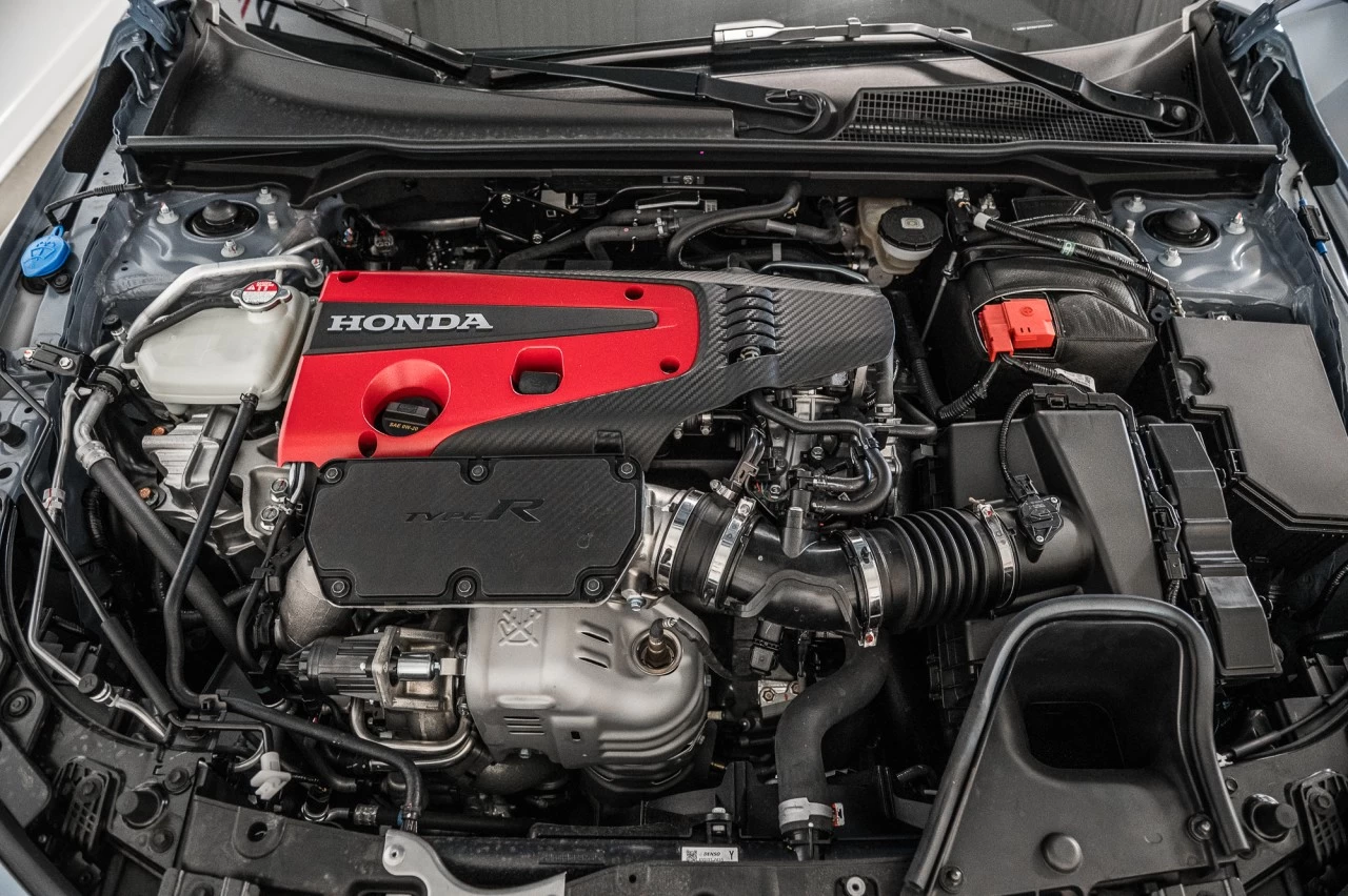 2025 Honda Civic Type R https://www.lombardihonda.com/resize/b990ff35b810a3abc0cc817b2ca24889-1