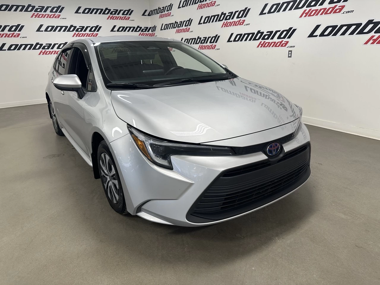 2024 Toyota Corolla
                                                    Hybrid Image principale