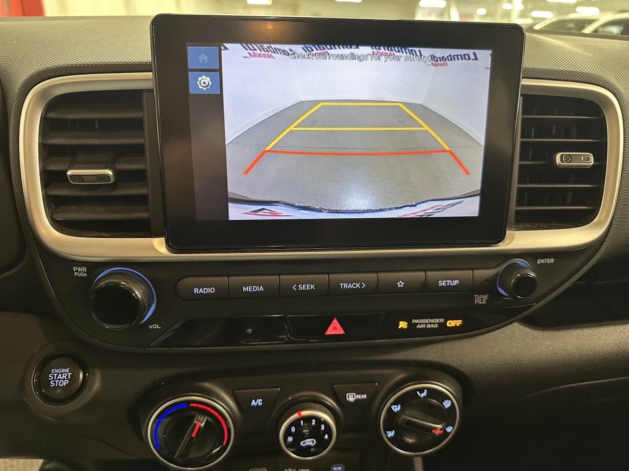 2023 Hyundai Venue Preferred Main Image