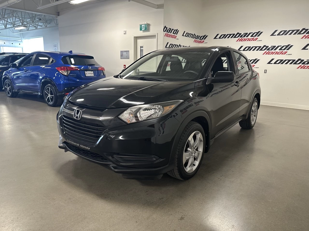 2016 Honda HR-V
                                                    LX Main Image