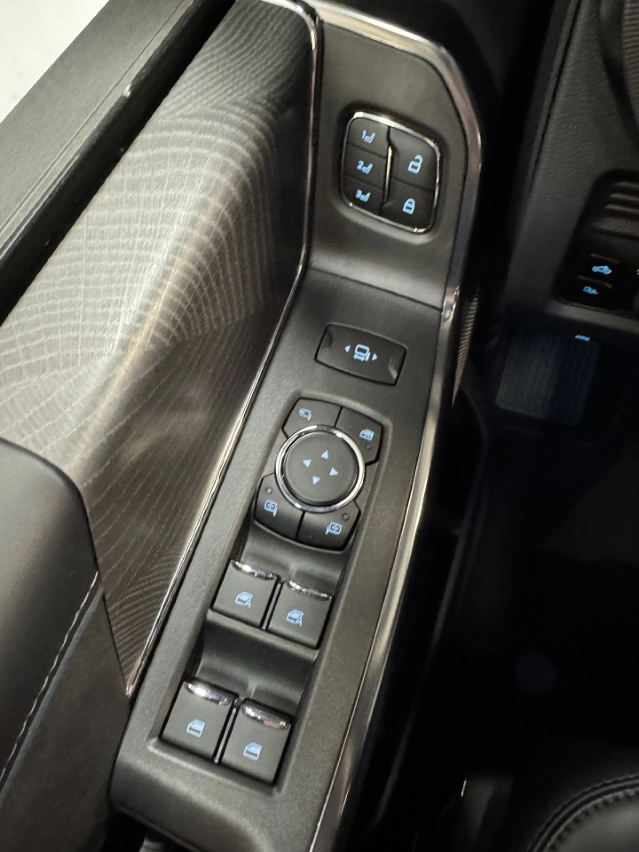 2025 Ford F-250 Platinum Image principale