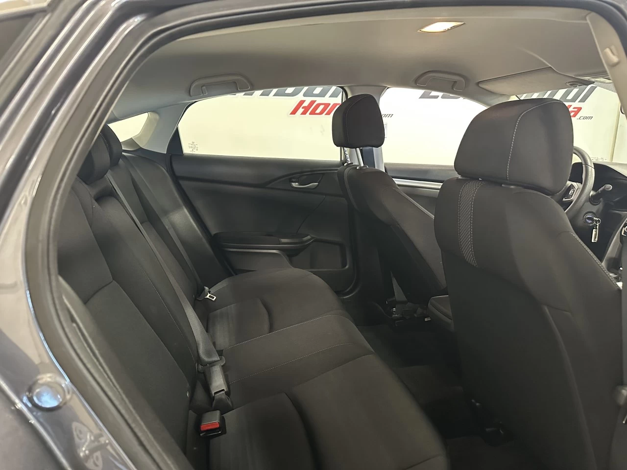 2021 Honda Civic LX Image principale